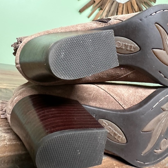 BORN Ervine Tassle Suede/Leather Boot Size 6 Worn 1x - Picture 8 of 13